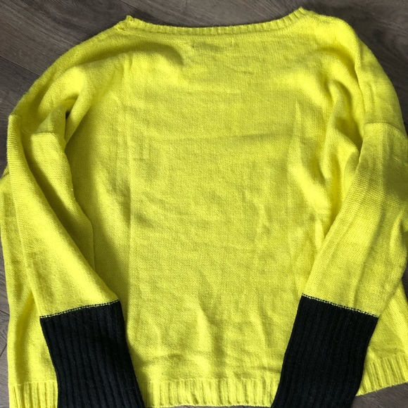 Sweater with side zippers - Picture 3 of 3
